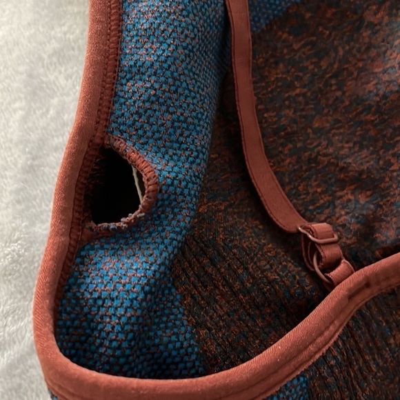 Echt Arise Key Sportsbra Navy and Dark Red Size L - Picture 11 of 16